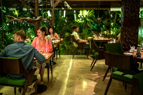 ** Dinner at Mozaic Beach Club